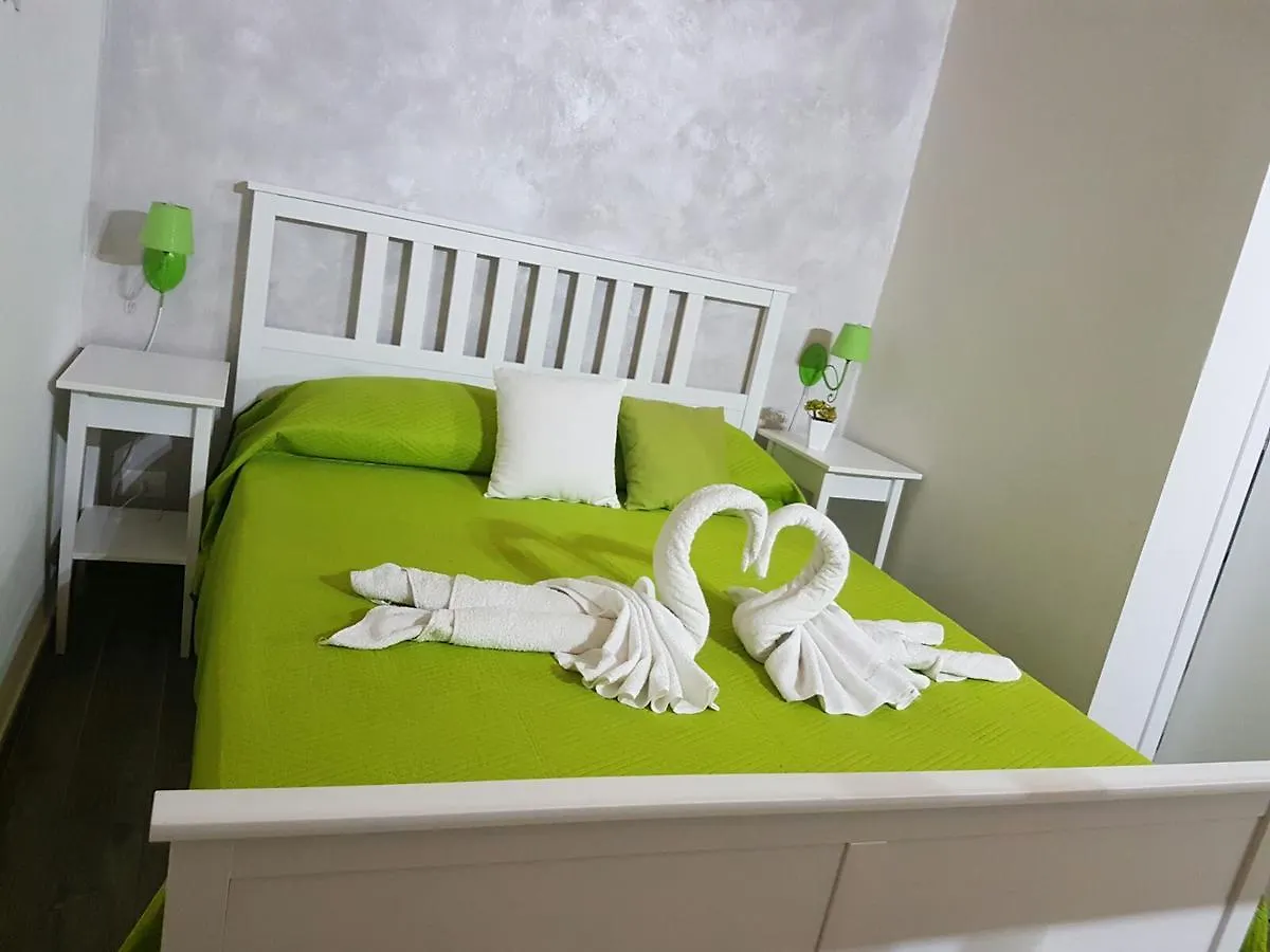 B&B Sicilia Palermo 3*,  Italia